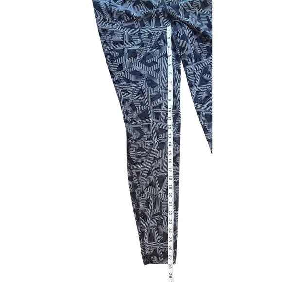 Lululemon Swift Speed High-Rise Tight 28" Leggings Size 10 Black/ White Chevron - Picture 2 of 6